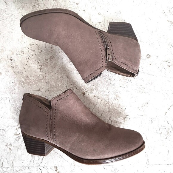 Naturalizer Zarie Ankle Booties 8 M Beige Taupe Leather Shoes Stacked Heel Nice! - Picture 7 of 12